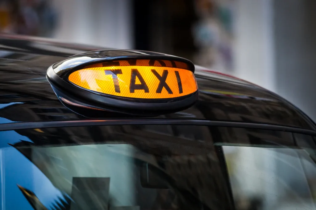 Annuaire Top Taxis : trouvez le meilleur chauffeur de taxi près de chez vous sur l’annuaire Top Taxis